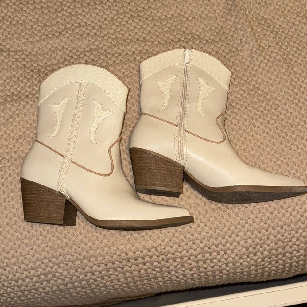White Target Short Cowgirl Boots